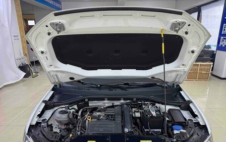 Volkswagen T-Roc I, 2022 год, 1 499 000 рублей, 16 фотография