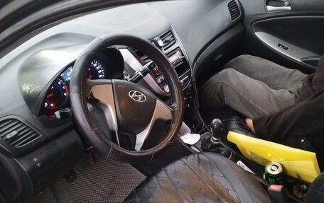 Hyundai Solaris II рестайлинг, 2015 год, 490 000 рублей, 6 фотография