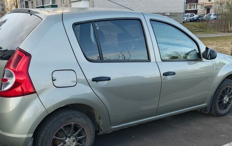 Renault Sandero I, 2014 год, 450 000 рублей, 2 фотография