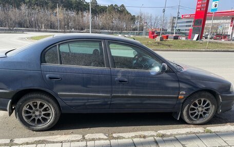 Toyota Avensis III рестайлинг, 2000 год, 260 000 рублей, 2 фотография