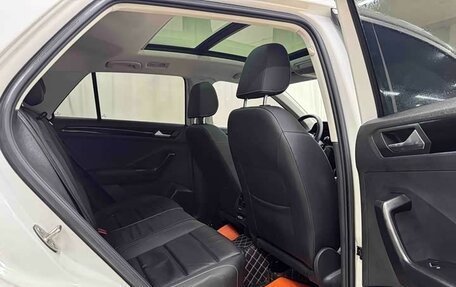 Volkswagen T-Roc I, 2022 год, 1 950 000 рублей, 12 фотография