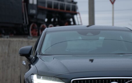 Volvo S90 II рестайлинг, 2017 год, 2 600 000 рублей, 23 фотография