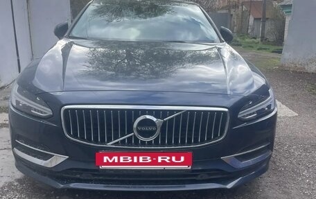 Volvo S90 II рестайлинг, 2017 год, 2 600 000 рублей, 24 фотография