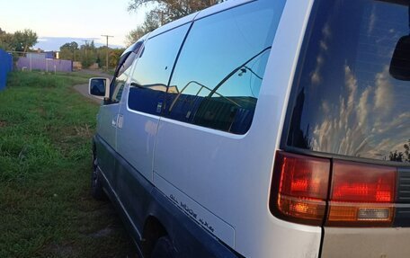 Nissan Elgrand I, 1998 год, 600 000 рублей, 2 фотография