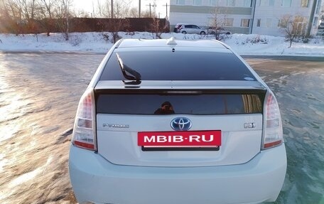 Toyota Prius, 2010 год, 770 000 рублей, 2 фотография