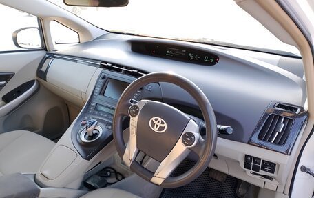 Toyota Prius, 2010 год, 770 000 рублей, 14 фотография