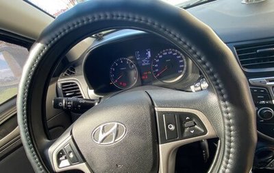 Hyundai Solaris II рестайлинг, 2015 год, 1 100 000 рублей, 1 фотография