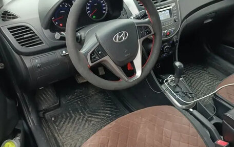 Hyundai Solaris II рестайлинг, 2014 год, 970 000 рублей, 3 фотография