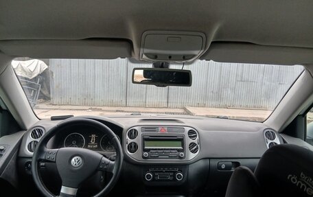 Volkswagen Tiguan I, 2010 год, 920 000 рублей, 4 фотография