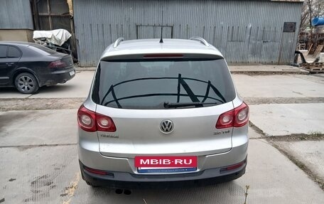 Volkswagen Tiguan I, 2010 год, 920 000 рублей, 2 фотография