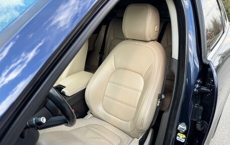 Jaguar F-Pace, 2017 год, 2 230 000 рублей, 14 фотография