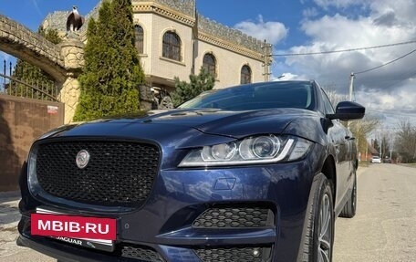 Jaguar F-Pace, 2017 год, 2 230 000 рублей, 29 фотография