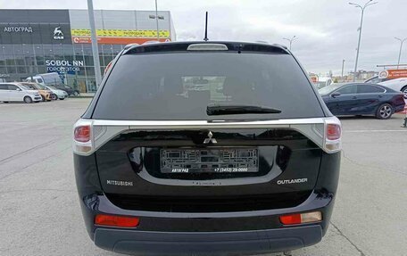 Mitsubishi Outlander III рестайлинг 3, 2012 год, 1 575 000 рублей, 6 фотография