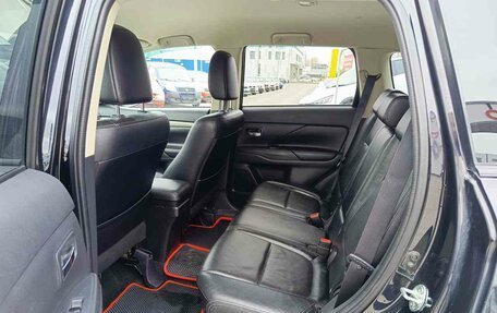 Mitsubishi Outlander III рестайлинг 3, 2012 год, 1 575 000 рублей, 12 фотография