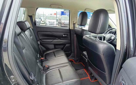 Mitsubishi Outlander III рестайлинг 3, 2012 год, 1 575 000 рублей, 15 фотография