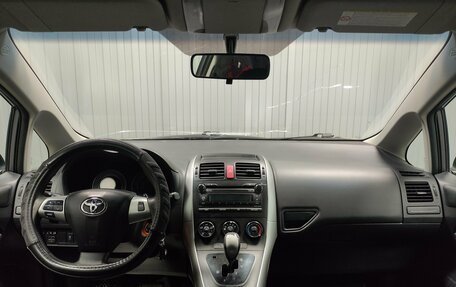 Toyota Auris II, 2010 год, 650 000 рублей, 8 фотография