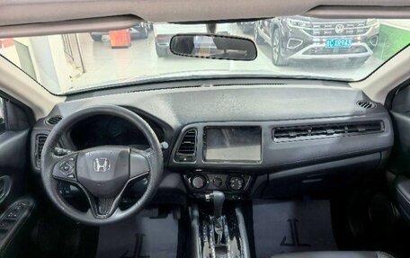 Honda Vezel, 2022 год, 1 720 000 рублей, 5 фотография