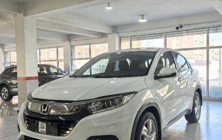 Honda Vezel, 2022 год, 1 720 000 рублей, 2 фотография