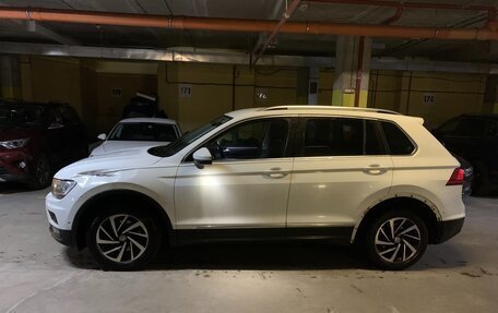 Volkswagen Tiguan II, 2018 год, 1 630 000 рублей, 6 фотография