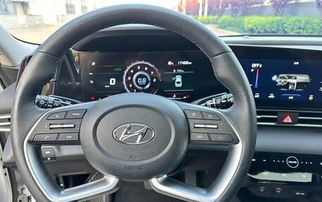 Hyundai Elantra, 2023 год, 1 420 000 рублей, 8 фотография