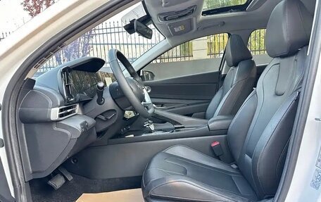 Hyundai Elantra, 2023 год, 1 420 000 рублей, 9 фотография