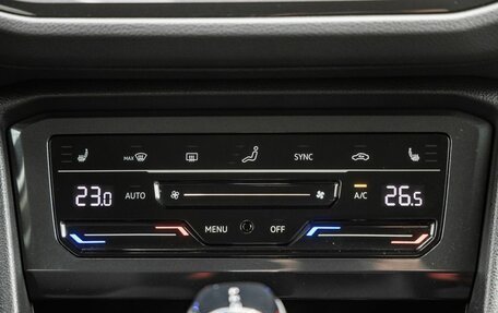 Volkswagen Tiguan II, 2021 год, 2 698 000 рублей, 23 фотография