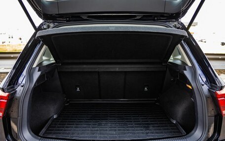 Volkswagen Tiguan II, 2021 год, 2 698 000 рублей, 34 фотография