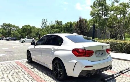 BMW 1 серия, 2022 год, 1 800 000 рублей, 4 фотография