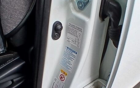 Toyota RAV4, 2015 год, 1 900 000 рублей, 4 фотография