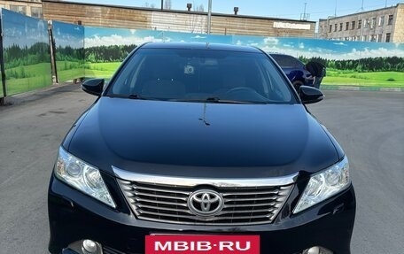 Toyota Camry, 2014 год, 1 875 000 рублей, 2 фотография
