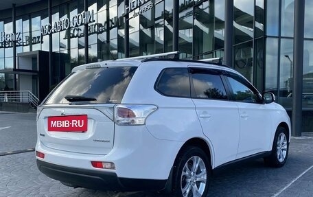 Mitsubishi Outlander III рестайлинг 3, 2012 год, 1 499 000 рублей, 2 фотография