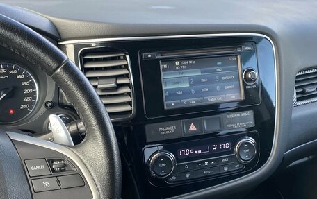 Mitsubishi Outlander III рестайлинг 3, 2012 год, 1 499 000 рублей, 12 фотография