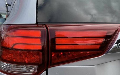 Mitsubishi Outlander III рестайлинг 3, 2018 год, 2 455 000 рублей, 10 фотография
