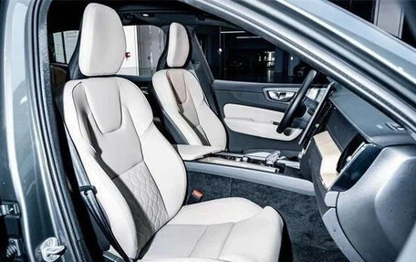 Volvo XC60 II, 2025 год, 4 650 000 рублей, 10 фотография