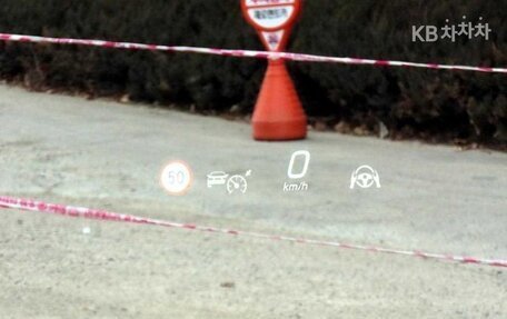 Mercedes-Benz GLC, 2024 год, 6 320 000 рублей, 10 фотография