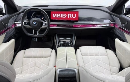 BMW 7 серия, 2023 год, 14 230 000 рублей, 10 фотография