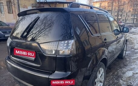Mitsubishi Outlander III рестайлинг 3, 2008 год, 1 200 000 рублей, 7 фотография