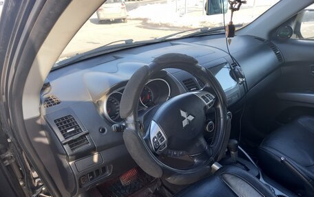 Mitsubishi Outlander III рестайлинг 3, 2008 год, 1 200 000 рублей, 11 фотография