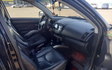 Mitsubishi Outlander III рестайлинг 3, 2008 год, 1 200 000 рублей, 13 фотография