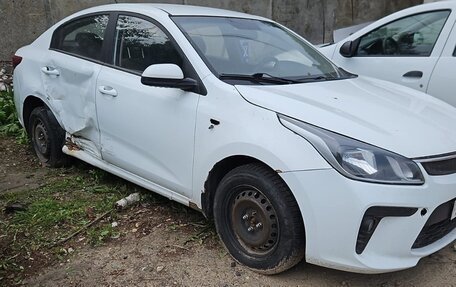 KIA Rio IV, 2018 год, 689 000 рублей, 1 фотография