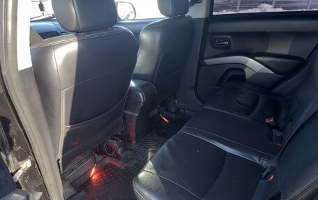 Mitsubishi Outlander III рестайлинг 3, 2008 год, 1 200 000 рублей, 14 фотография