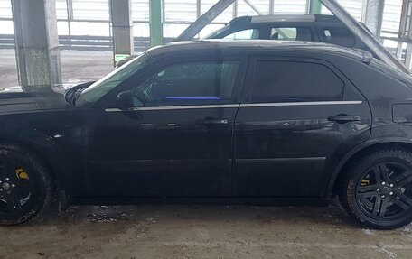 Chrysler 300C II, 2004 год, 980 000 рублей, 6 фотография
