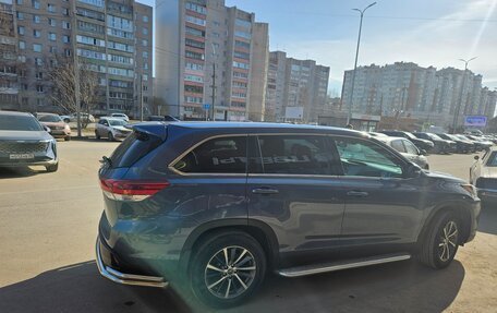 Toyota Highlander III, 2018 год, 3 500 000 рублей, 4 фотография
