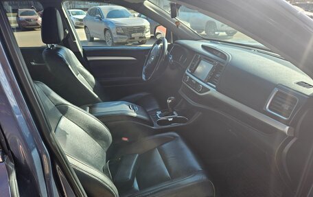 Toyota Highlander III, 2018 год, 3 500 000 рублей, 8 фотография