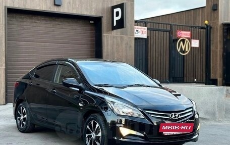 Hyundai Solaris II рестайлинг, 2015 год, 1 350 000 рублей, 3 фотография