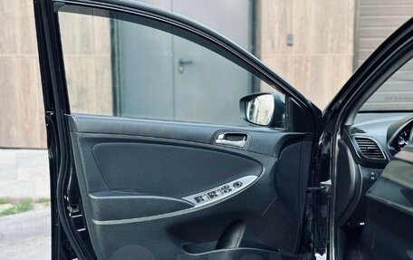 Hyundai Solaris II рестайлинг, 2015 год, 1 350 000 рублей, 10 фотография