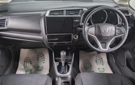 Honda Fit III, 2017 год, 1 129 000 рублей, 10 фотография