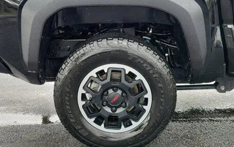 Toyota Tacoma, 2024 год, 6 050 000 рублей, 5 фотография