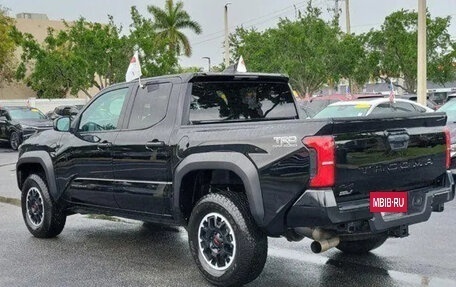 Toyota Tacoma, 2024 год, 6 050 000 рублей, 3 фотография