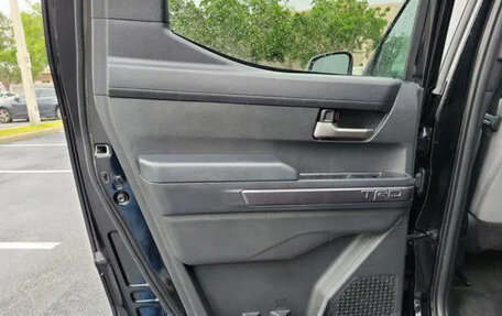 Toyota Tacoma, 2024 год, 6 050 000 рублей, 9 фотография